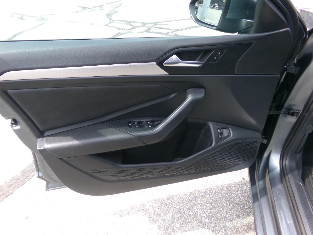 Volkswagen Jetta S 5M 2020