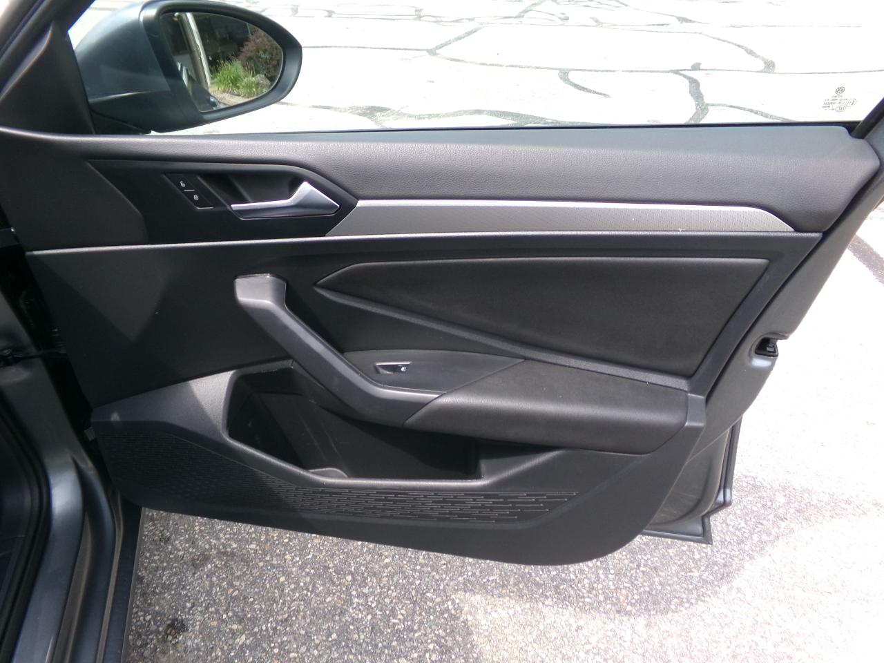 Volkswagen Jetta S 5M 2020