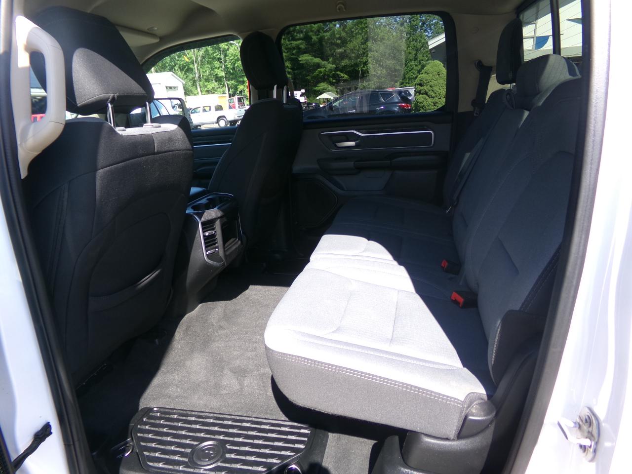 RAM 1500 Big Horn/Lone Star 4x4 Crew Cab 5'7" Box 2019
