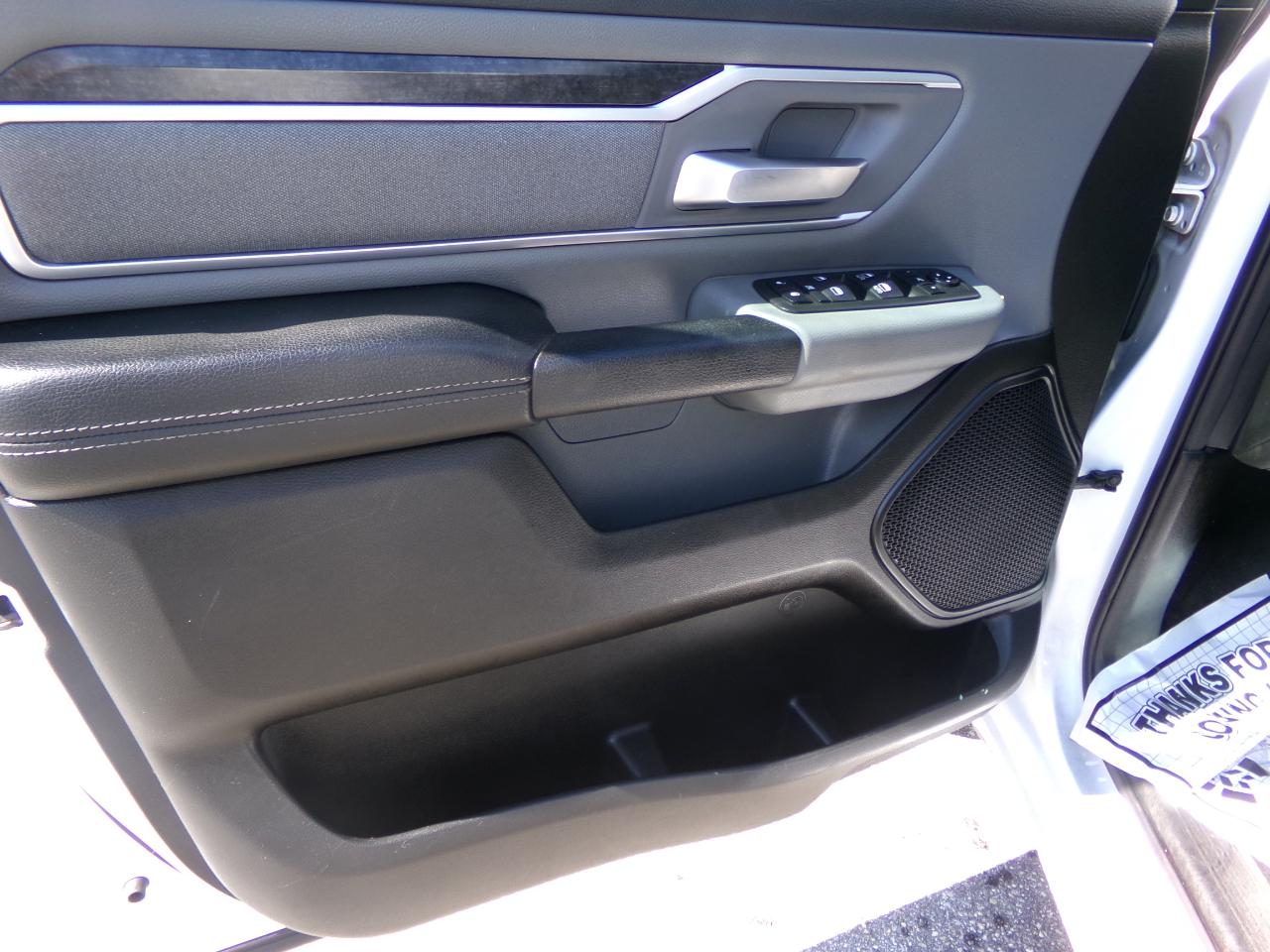 RAM 1500 Big Horn/Lone Star 4x4 Crew Cab 5'7" Box 2019