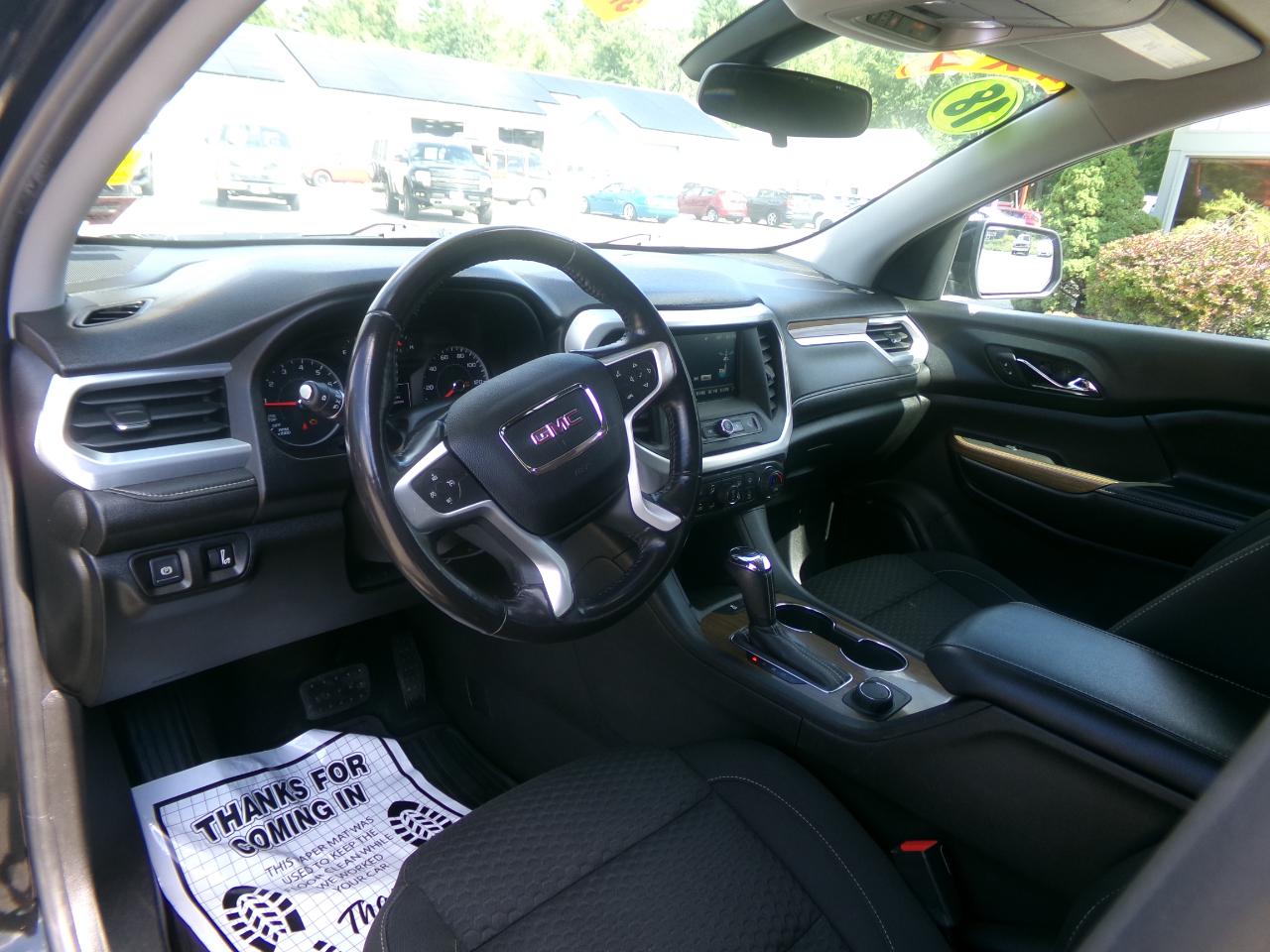 GMC Acadia AWD 4dr SLE w/SLE-1 2018