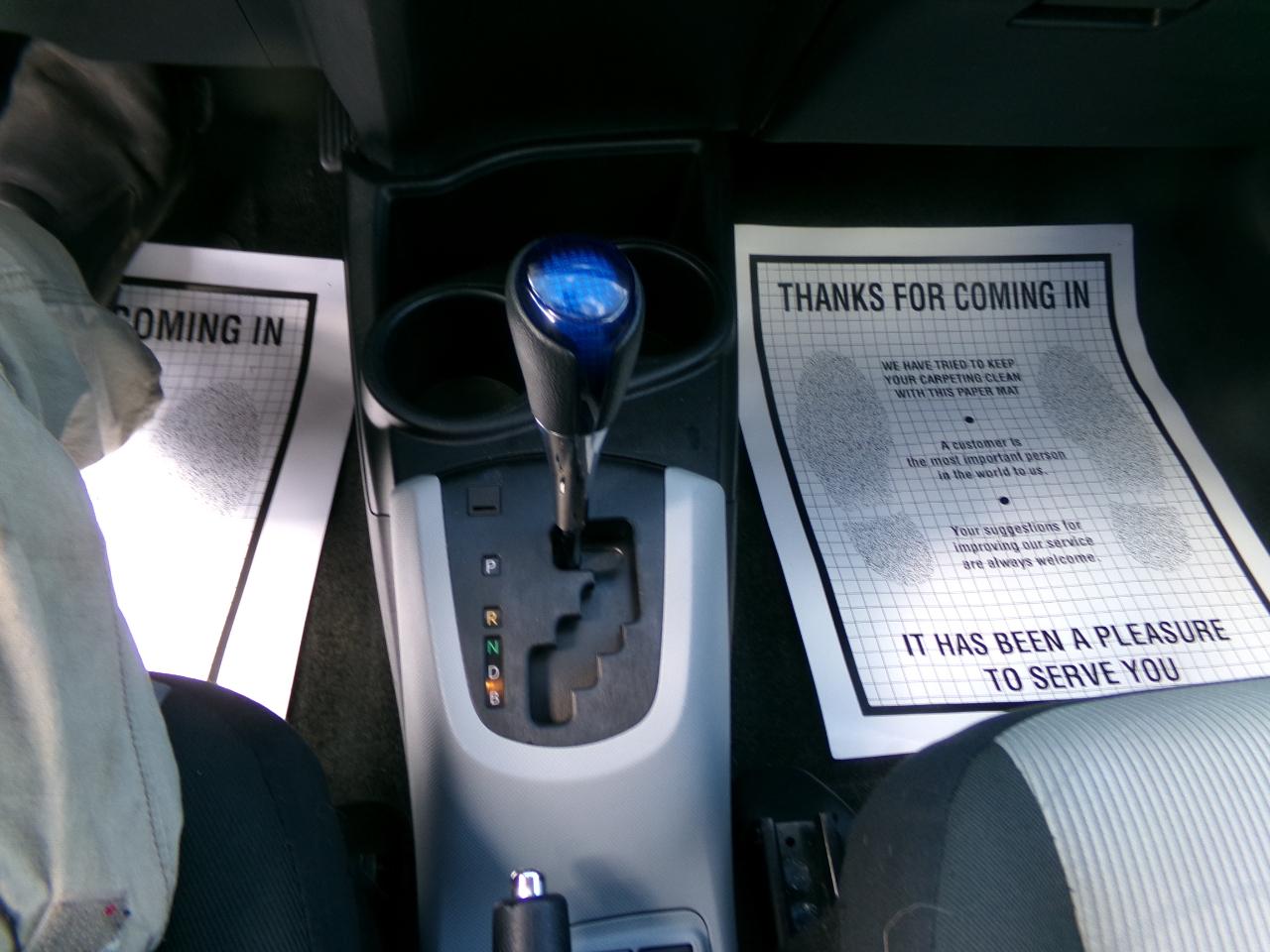 Toyota Prius C photo 14