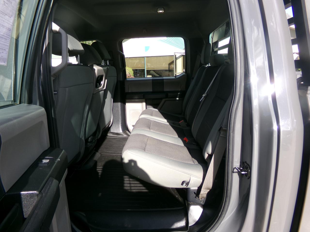 Ford F-150 photo 8
