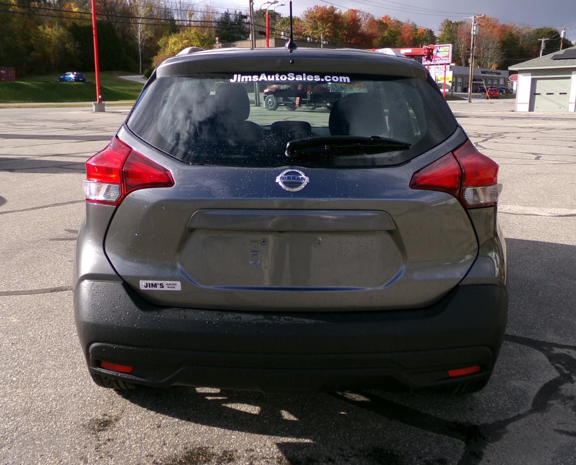 Nissan Kicks SV FWD 2019