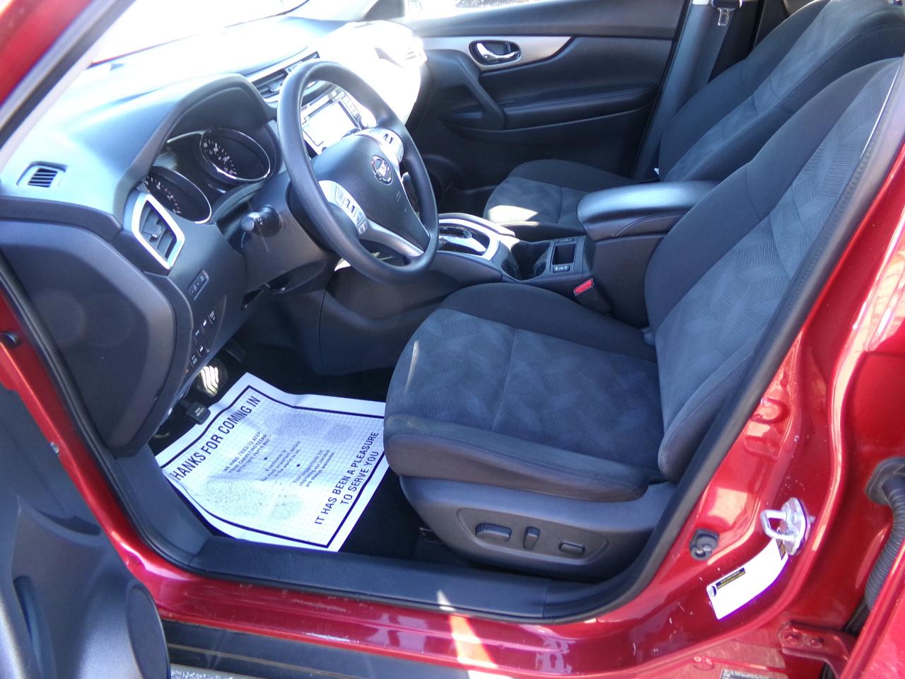Nissan Rogue AWD 4dr SV 2016