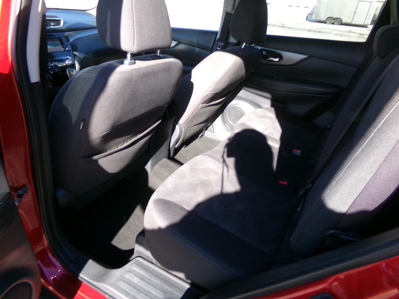 Nissan Rogue AWD 4dr SV 2016