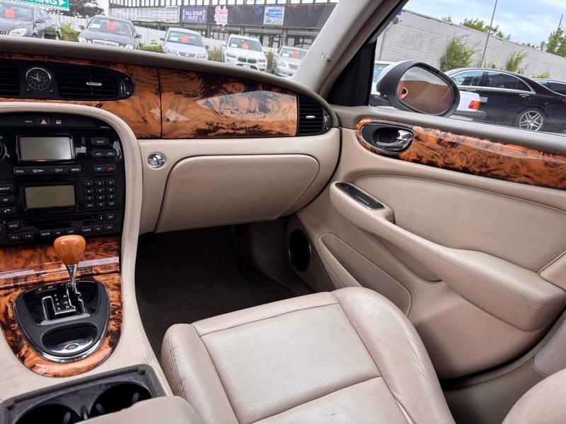 Jaguar XJ-Series XJ8 2004