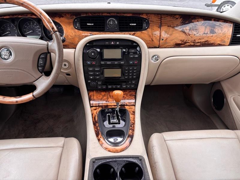 Jaguar XJ-Series XJ8 2004