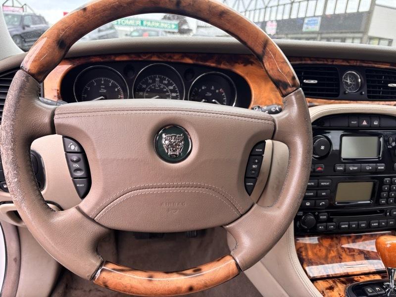 Jaguar XJ-Series XJ8 2004