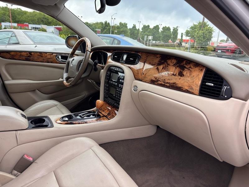 Jaguar XJ-Series XJ8 2004