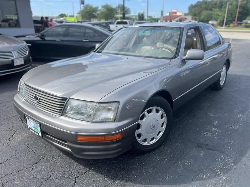Lexus LS 400 Base 1995
