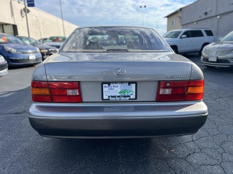 Lexus LS 400 Base 1995