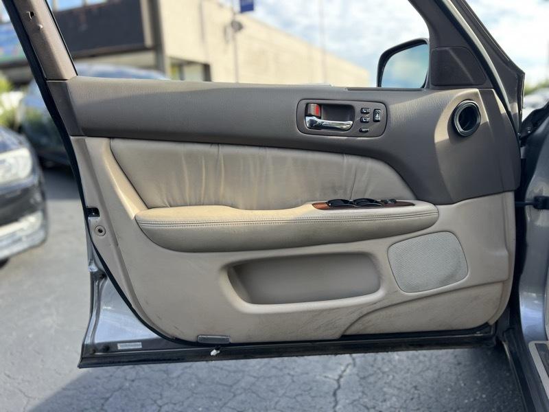 Lexus LS 400 Base 1995