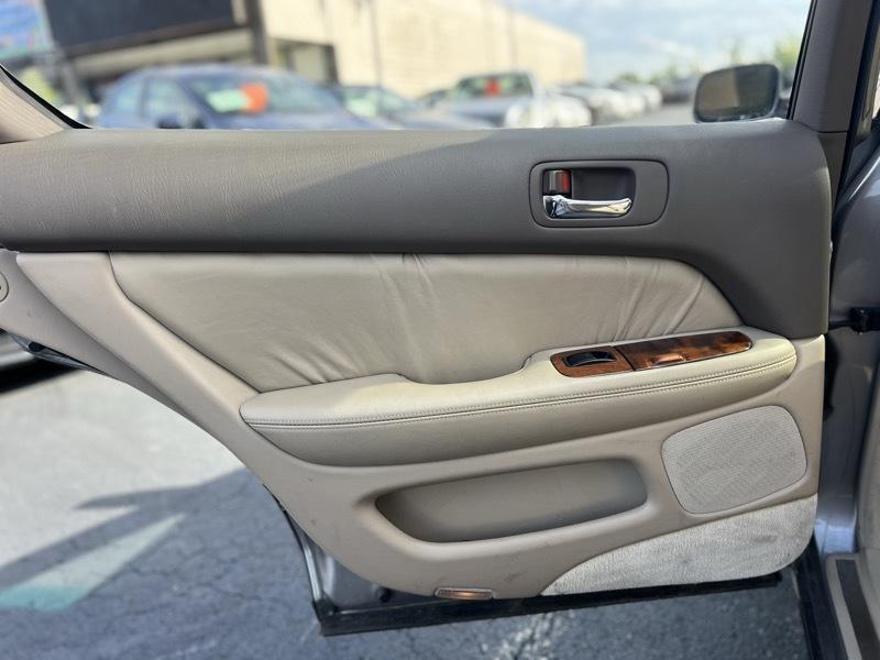 Lexus LS 400 Base 1995