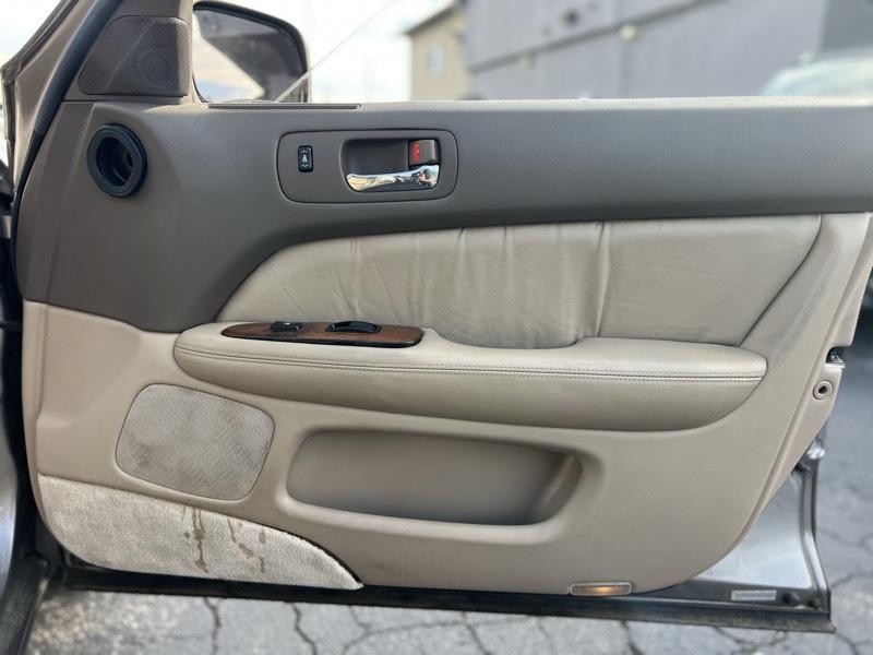 Lexus LS 400 Base 1995