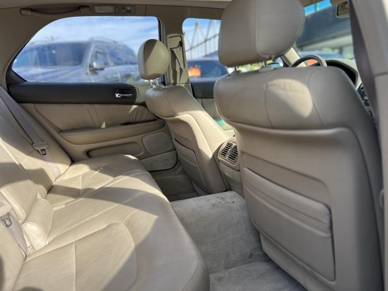 Lexus LS 400 Base 1995