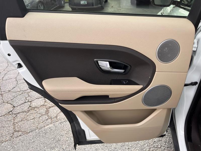 Land Rover Range Rover Evoque Pure Plus 5-Door 2015