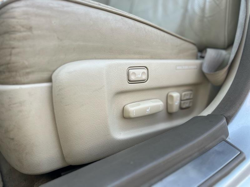 Lexus LS 430 Sedan 2004