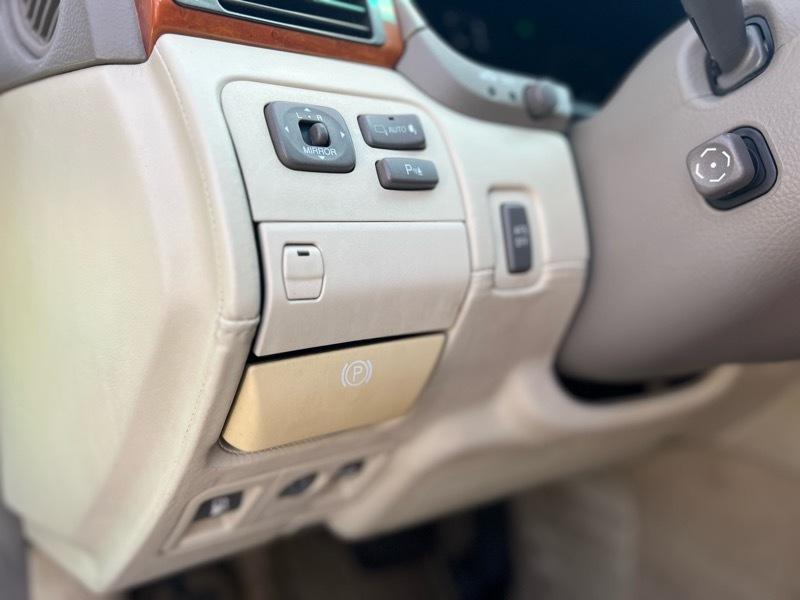 Lexus LS 430 Sedan 2004