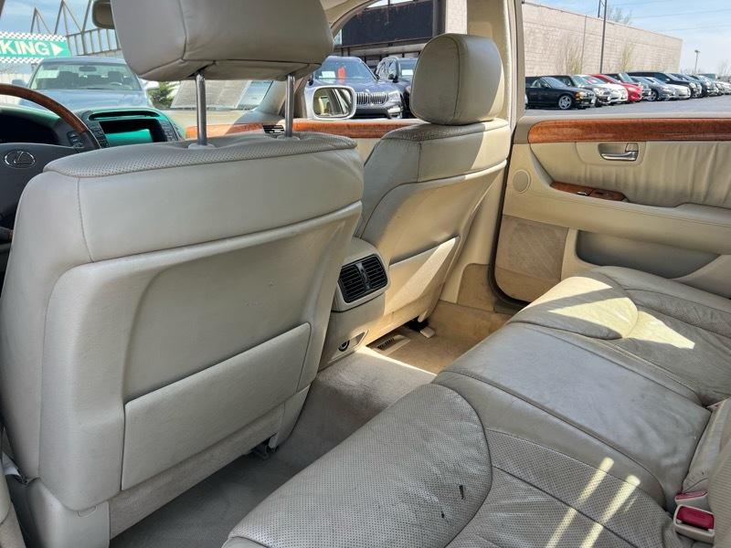 Lexus LS 430 Sedan 2004