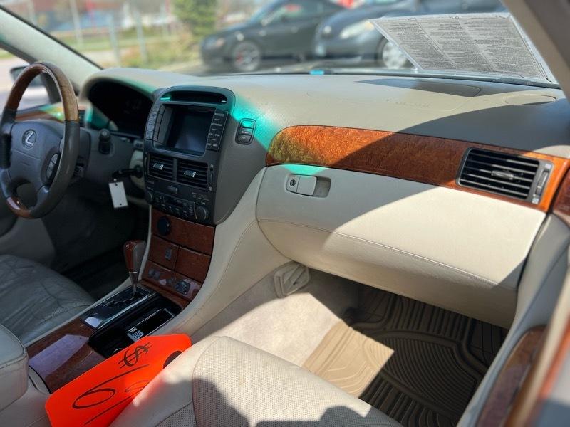 Lexus LS 430 Sedan 2004