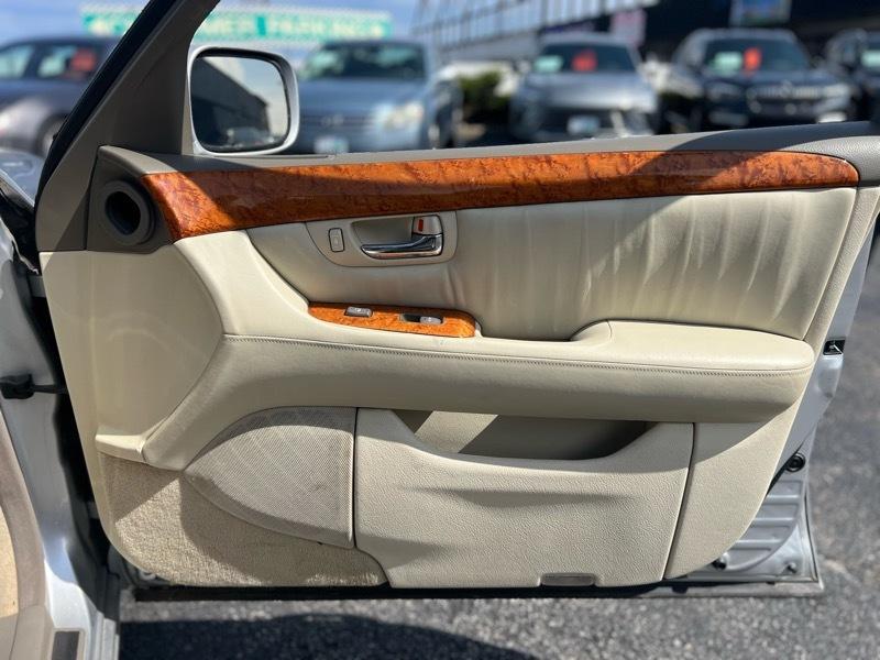 Lexus LS 430 Sedan 2004