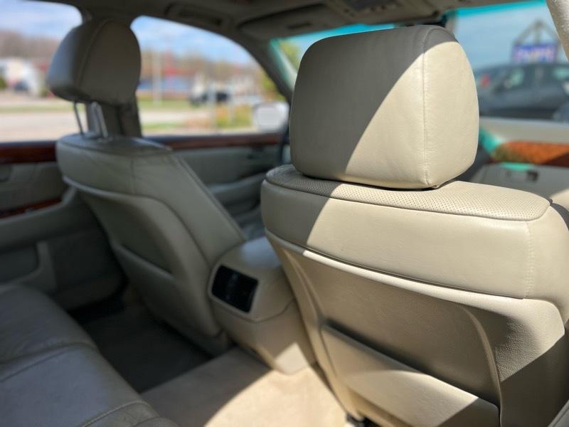 Lexus LS 430 Sedan 2004