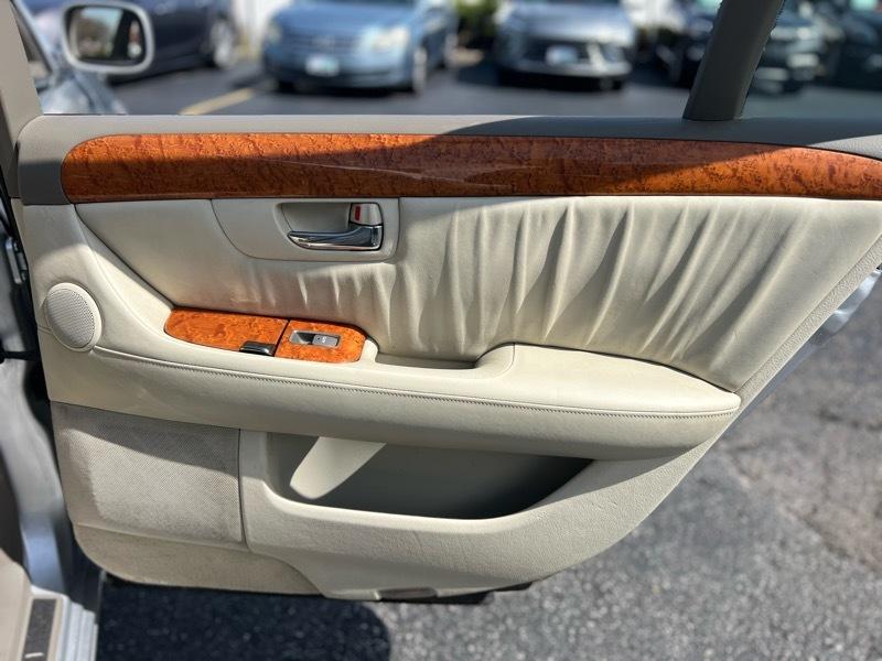 Lexus LS 430 Sedan 2004