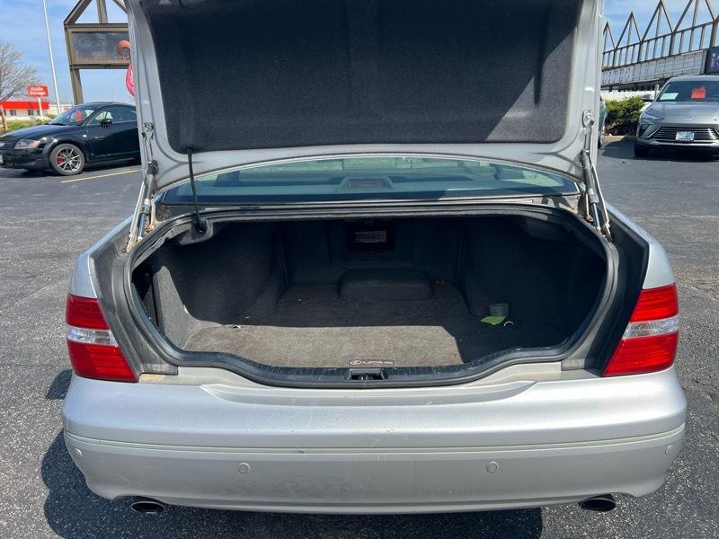 Lexus LS 430 Sedan 2004