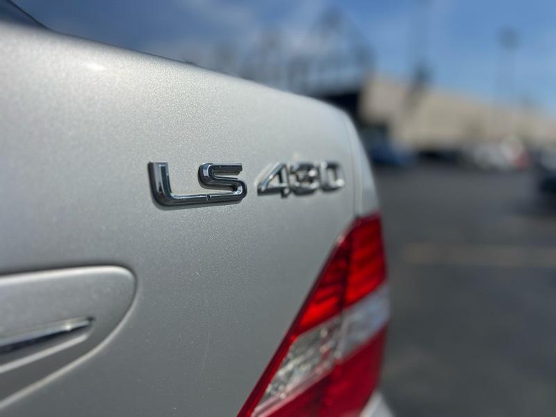 Lexus LS 430 Sedan 2004