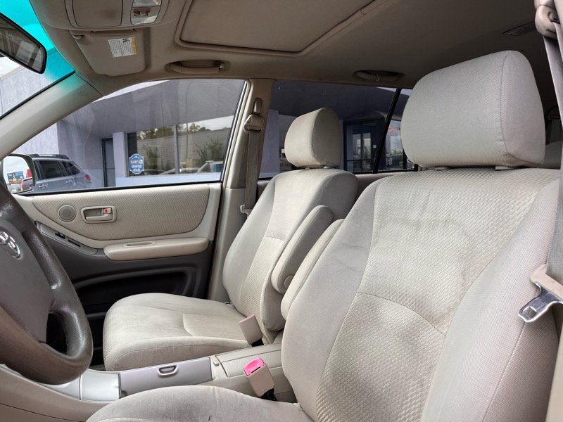 Toyota Highlander V6 2WD with 3rd-Row Seat 2006 Toyota Highlander V6 2WD with 3rd-Row Seat 2006