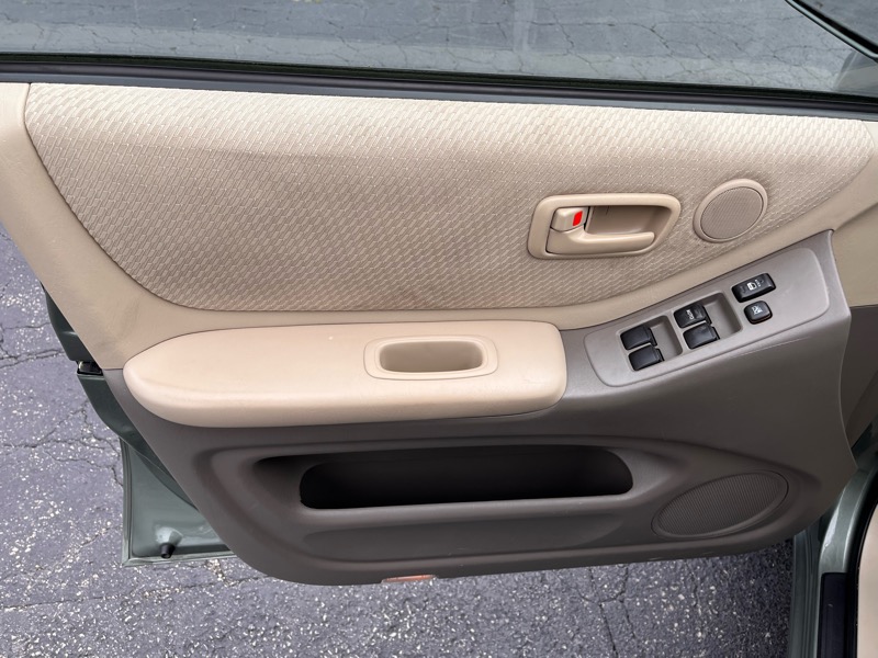 Toyota Highlander V6 2WD with 3rd-Row Seat 2006 Toyota Highlander V6 2WD with 3rd-Row Seat 2006