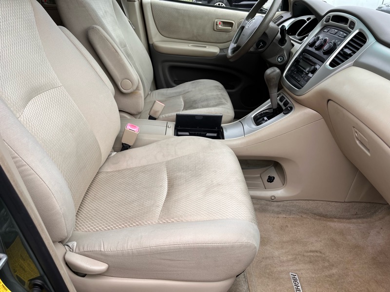 Toyota Highlander V6 2WD with 3rd-Row Seat 2006 Toyota Highlander V6 2WD with 3rd-Row Seat 2006