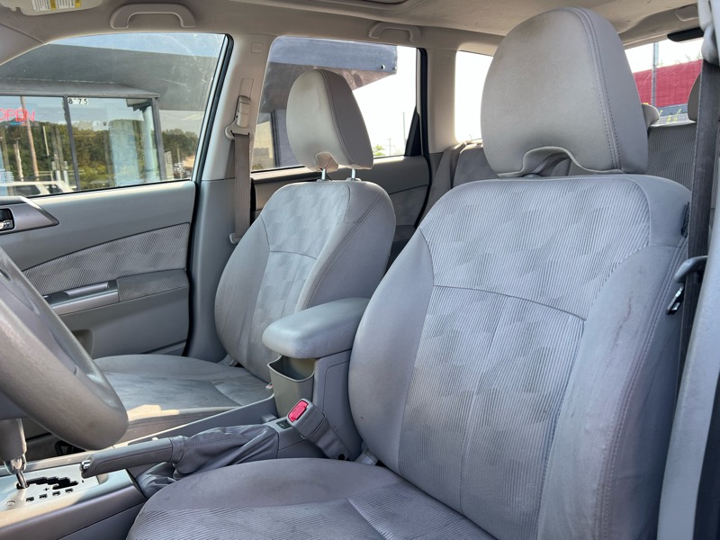 Subaru Forester 2.5X Premium 2010 Subaru Forester 2.5X Premium 2010