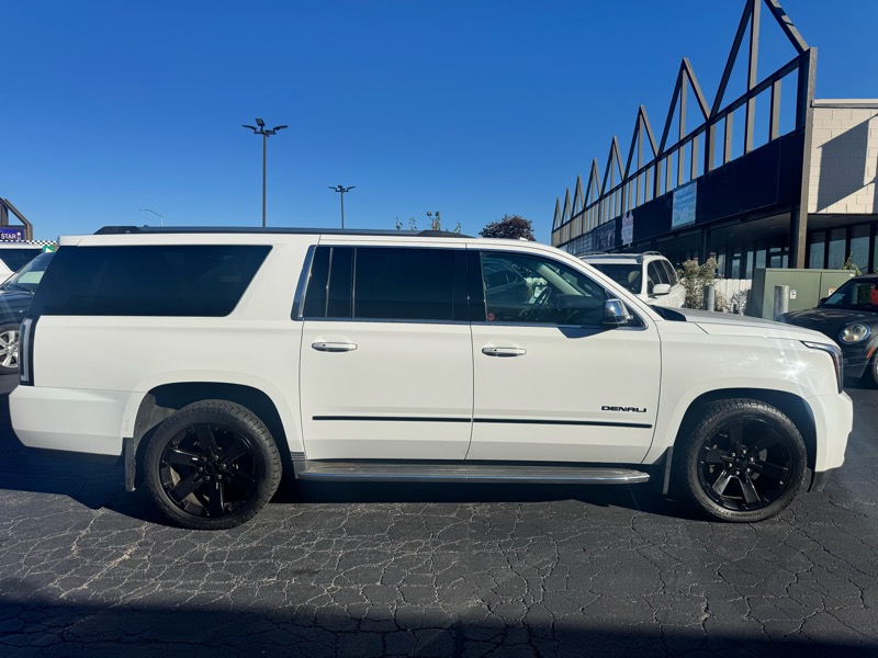 GMC Yukon Denali XL 4WD 2015 GMC Yukon Denali XL 4WD 2015