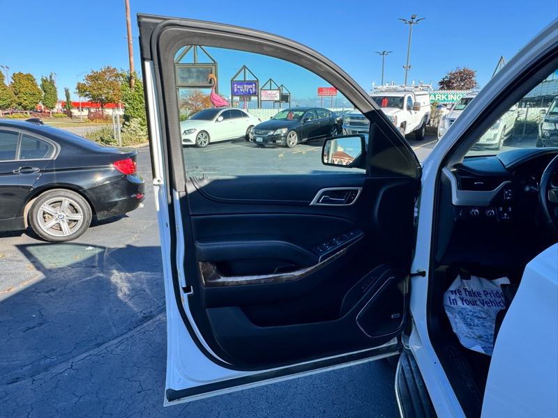 GMC Yukon Denali XL 4WD 2015 GMC Yukon Denali XL 4WD 2015