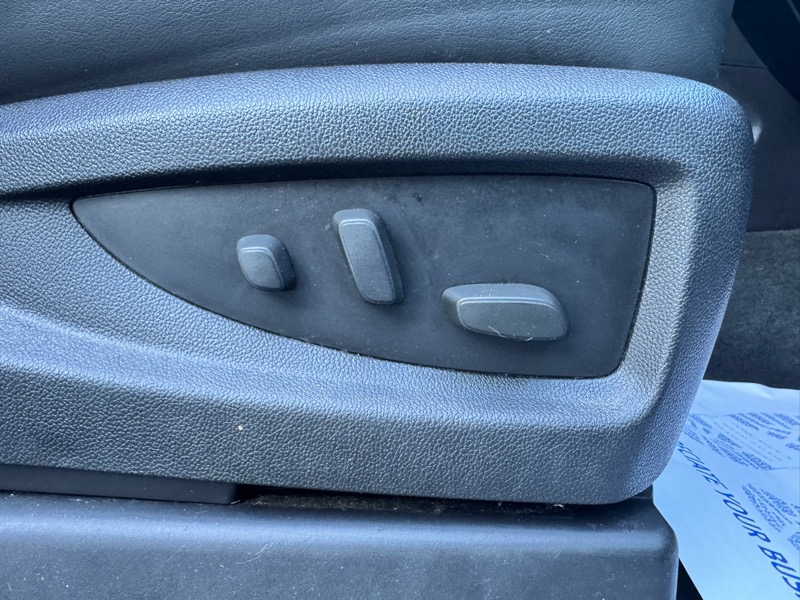 GMC Yukon Denali XL 4WD 2015 GMC Yukon Denali XL 4WD 2015