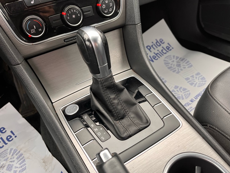 Volkswagen Passat SE 6A 2015 Volkswagen Passat SE 6A 2015