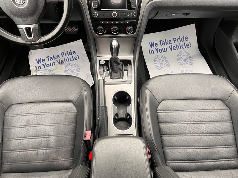 Volkswagen Passat SE 6A 2015 Volkswagen Passat SE 6A 2015