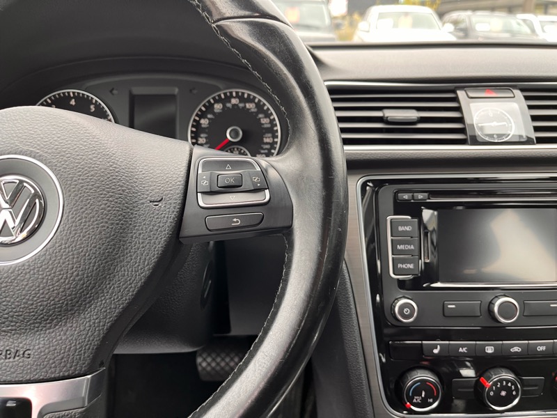 Volkswagen Passat SE 6A 2015 Volkswagen Passat SE 6A 2015