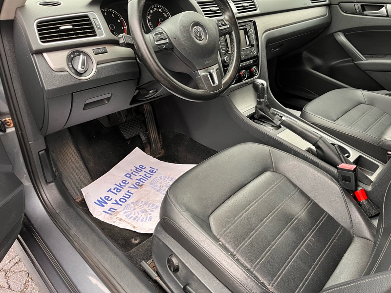 Volkswagen Passat SE 6A 2015 Volkswagen Passat SE 6A 2015