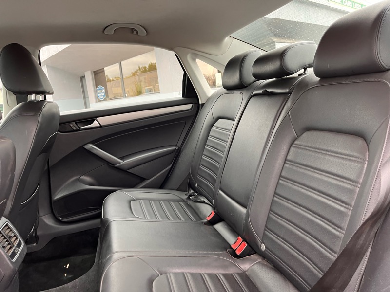 Volkswagen Passat SE 6A 2015 Volkswagen Passat SE 6A 2015