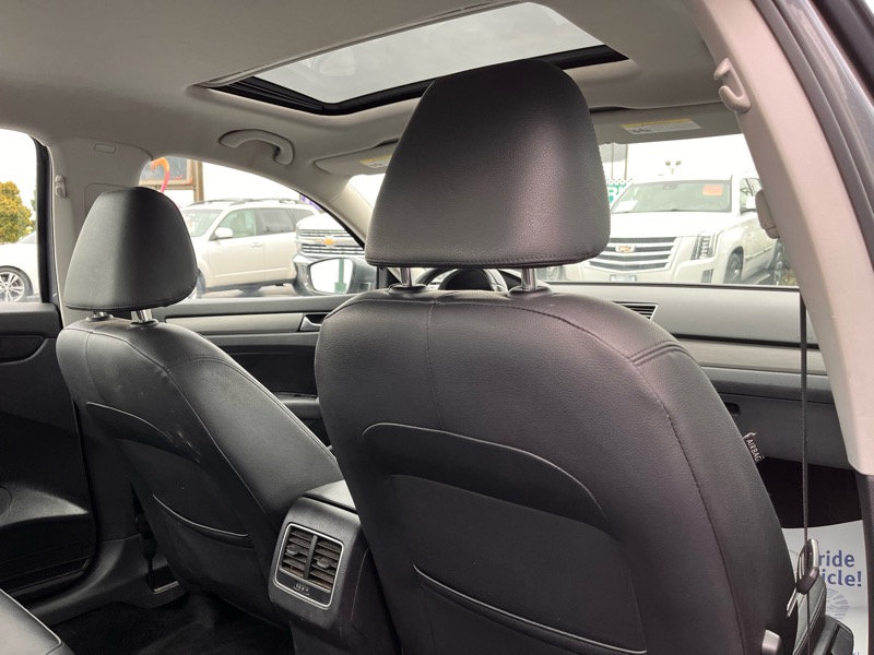 Volkswagen Passat SE 6A 2015 Volkswagen Passat SE 6A 2015