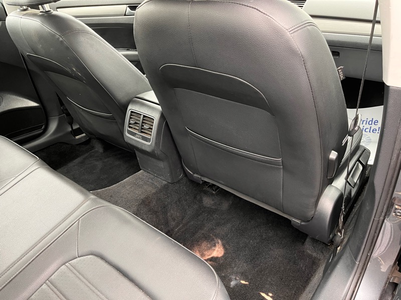 Volkswagen Passat SE 6A 2015 Volkswagen Passat SE 6A 2015