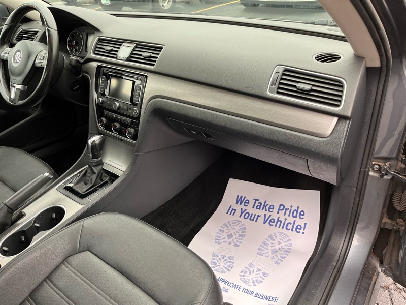 Volkswagen Passat SE 6A 2015 Volkswagen Passat SE 6A 2015