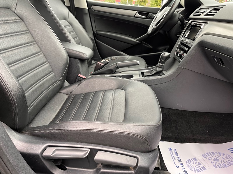 Volkswagen Passat SE 6A 2015 Volkswagen Passat SE 6A 2015