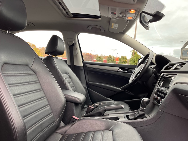 Volkswagen Passat SE 6A 2015 Volkswagen Passat SE 6A 2015