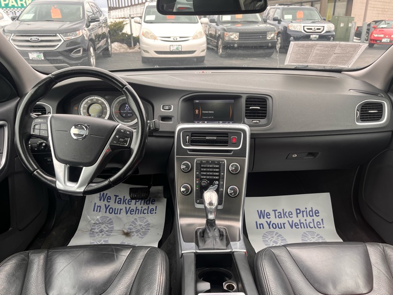 Volvo S60 T5 4D Sedan AWD 2013