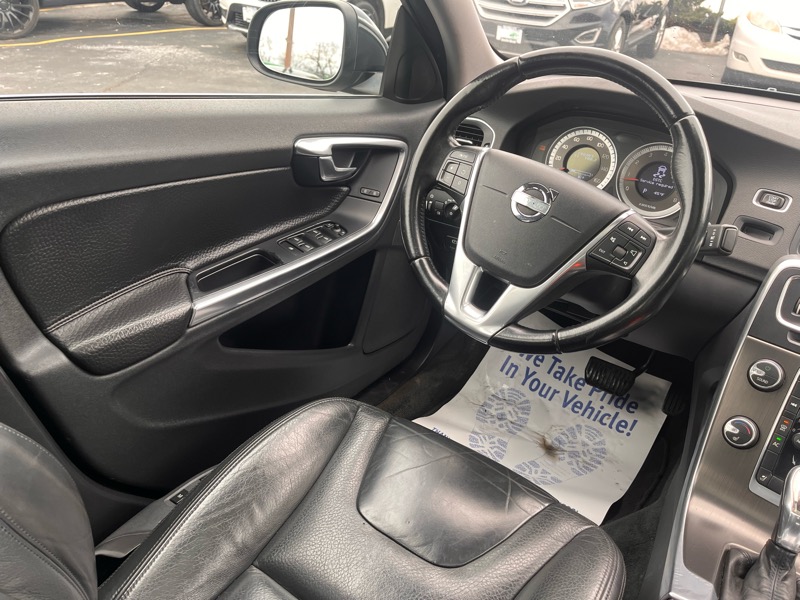 Volvo S60 T5 4D Sedan AWD 2013