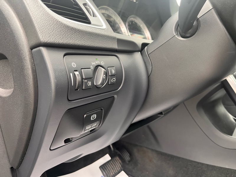 Volvo S60 T5 4D Sedan AWD 2013